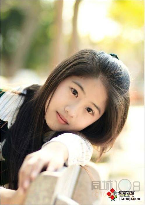 集大校花:池方圆,网络清纯系新女神瞬间秒杀掉奶妹妹!