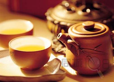 研究证明,有喝茶习惯的人发生经期紧张症几率比不喝茶的人高出2